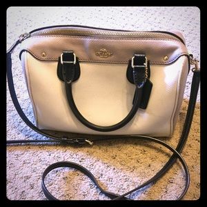 Small Coach crossbody bag